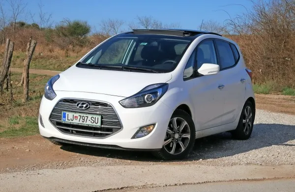 Hyundai je z malim enoprostorcem ubral pravo formulo 
praktičnosti in estetike.