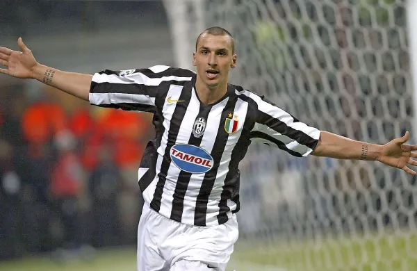 Nekdanji atletski trener Ulf Karlsson je obtožil švedskega 
nogometnega zvezdnika Zlatana Ibrahimovića, da je med leti 
2004 in 2006, ko je nosil dres italijanskega Juventusa, jemal 
prepovedana sredstva.