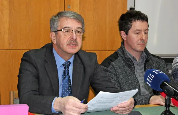 Frenk Kovač, direktor Gozdnega gospodarstva Postojna 
(levo)
