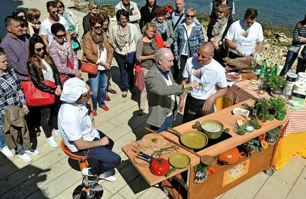 V Poreču je Mediasetova ekipa posnela tri 20-minutne 
oddaje. Po Poreču sledi Kastav, kjer bodo s tremi oddajami 
predstavili Primorsko-goransko županijo.