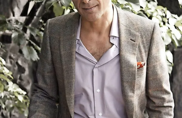 Švedski pisatelj David Lagercrantz, ki so ga založniki izbrali 
za uradnega naslednika preminulega švedskega avtorja 
Stiega Larssona, je sporočil, da bo peto nadaljevanje serije 
Milenium spisal v bolj pogovornem jeziku.