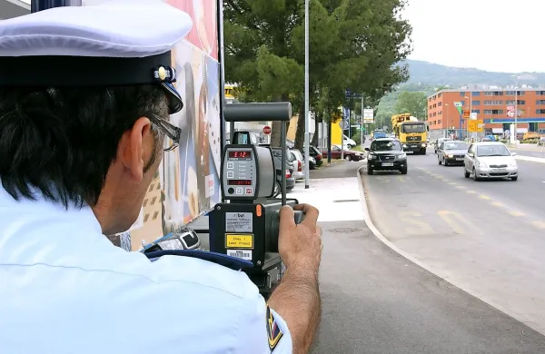 V četrtek bo med 6. in 18. uro na več kot 600 lokacijah po vsej 
Sloveniji potekal maraton nadzora hitrosti.