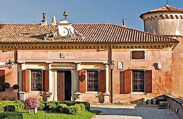 Vila Rocca Bernarda v Ipplisu