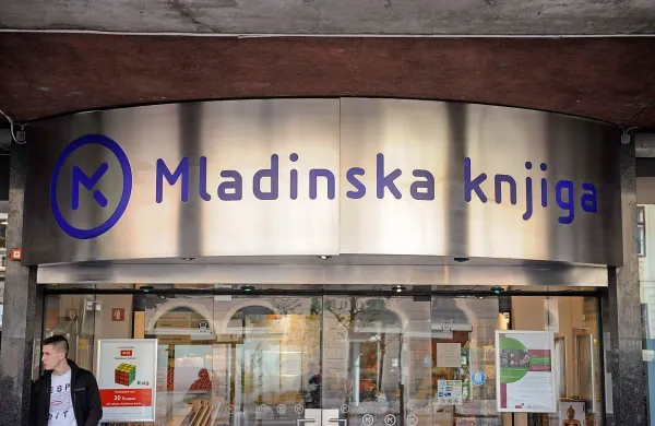 Večinski delež založbe Mladinska knjiga, ki je bil danes na 
javni dražbi, je kupila Družba za upravljanje terjatev bank.