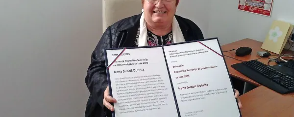 Irena Sirotič Dobrila je pred dnevi iz rok predsednika Boruta Pahorja prejela priznanje za prostovoljstvo.