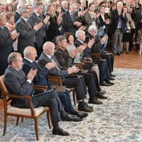 Pahor  podelil odlikovanja  zamejcem in novinarjem
