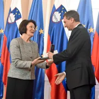 Pahor  podelil odlikovanja  zamejcem in novinarjem