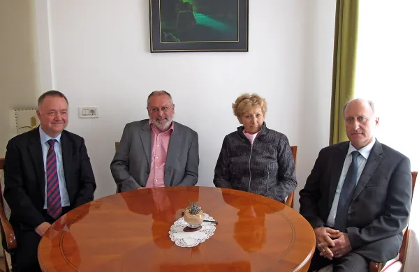 Včeraj so v Kanalu začeli niz srečanj vseh vpletenih v zgodbo Salonita iz zadnjih let: (z leve) 
Julijan Fortunat, Andrej Maffi, Irena Majcen in Ivan Križnič.