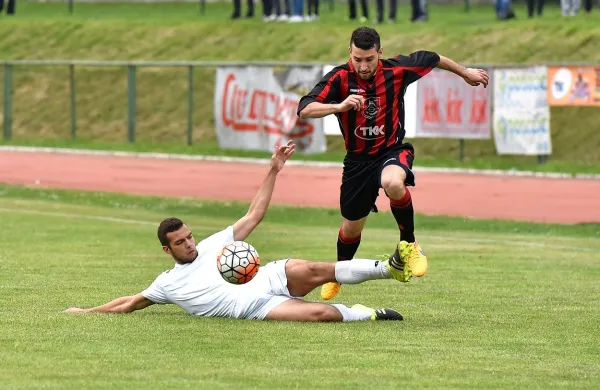 Dejan Sokanović (v temnejšem dresu) je bil v soboto nezaustavljiv za ankaransko obrambo.