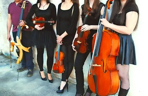 Glasbena zasedba Laurylin bo jutri nastopila v Figa rock baru 
v Kopru.