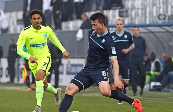 Rifet Kapić (z žogo) je v Zavrču dosegel svoj prvi gol v 
goriškem dresu.