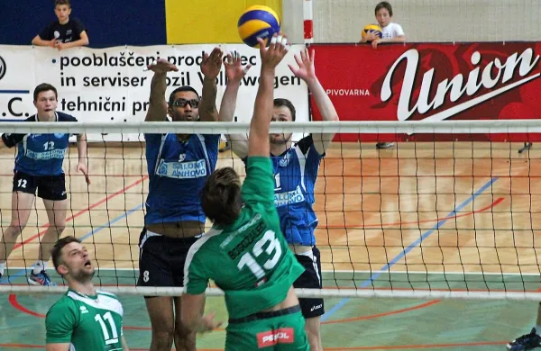 Tesno v odbojkarski končnici