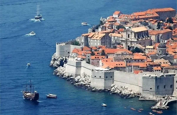 V Dubrovniku boste največ odšteli za parkiranje na Hrvaškem.