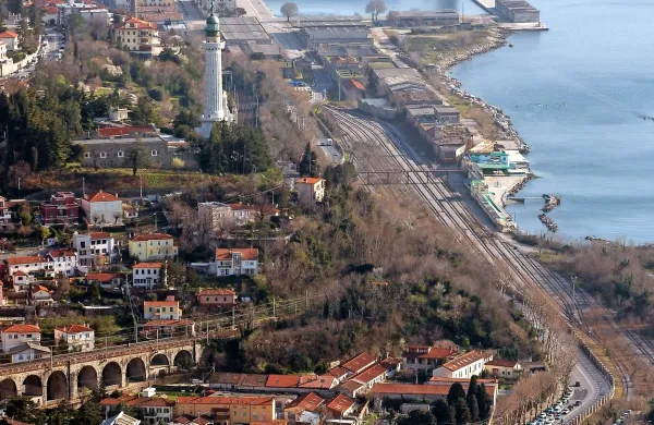 Izgubil službo, grozil, da se bo ubil