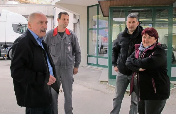 Stavkovni odbor v Agroindu je danes z vodstvom družbe 
podpisal sporazum o razrešitvi stavkovnih zahtev in zamrznil 
stavko. 