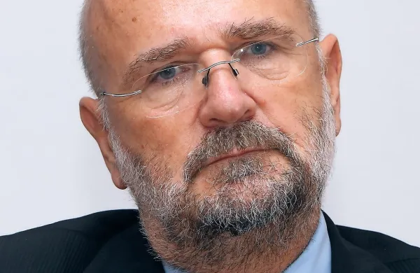 Sedanji predsednik vrhovnega sodišča Branko Masleša se 
ne bo potegoval za nov mandat, so potrdili na vrhovnem 
sodišču.