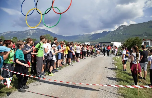 1200 tekačev na dobrodelnem  &scaron;olskem teku