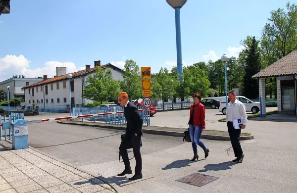 Predstavniki DUTB, ki po novem predseduje upniškemu 
odboru družbe Mip v stečaju, po seji niso dali nobene 
izjave.
