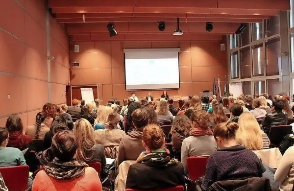 Udeleženkam podjetniškega usposabljanja bodo namenili 
5000 evrov subvencije za samozaposlitev.