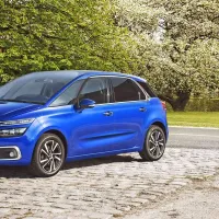 C4 picasso in grand picasso med kupce prihajata z osveženo podobo in tehnologijami.