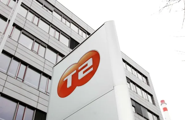 Ustavno sodišče je zadržalo stečajni postopek nad T-2, saj je 
ocenilo, da sicer škodljivih posledic, ki bi nastale z nadaljnjim 
tekom stečajnega postopka, ne bi bilo več mogoče odpraviti.
