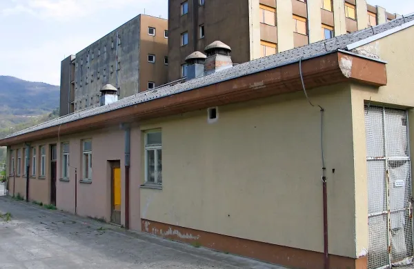 Čeprav nekdanja jedilnica ni vzdrževana, načrtujejo, da bi jo  z razmeroma malo denarja 
preuredili za potrebe starejših.