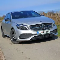 Športni videz in zanesljiva lega  naredita osnovni mercedes enkrat dražji.
