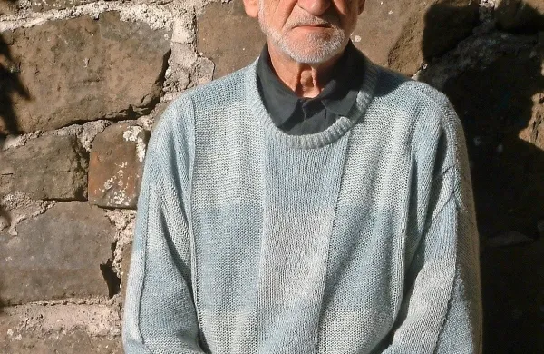 Rudi Šeligo je v pomladnih in poletnih 
mesecih živel in ustvarjal v vasi Sabonje 
pri Ilirski Bistrici. 