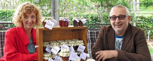 Vojka Žgavec Clemenz in Jurij Clemenz sta ponosna na svoje produkte blagovne znamke Mmm Beatrice.