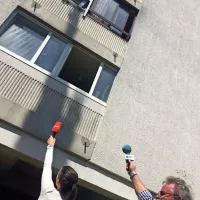 V stiski grozila z razstrelitvijo
