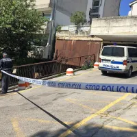 V stiski grozila z razstrelitvijo
