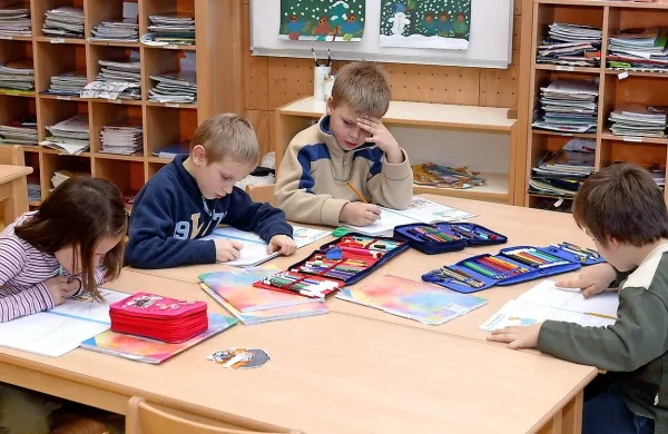 Vse šole v koprski občini, razen v Gračišču in Hrvatinih, se že soočajo s prostorskimi težavami.

