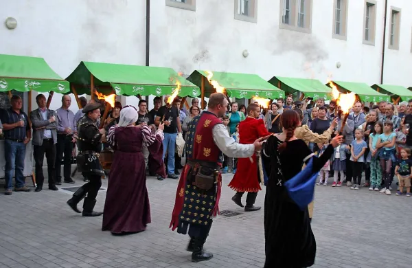 Festival vina zelen tokrat prvič v Vipavskem Križu (foto)