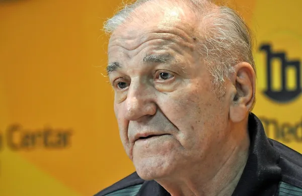 Umrl je  legendarni srbski igralec Velimir Bata Živojinović.