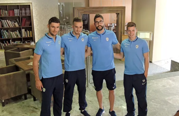 Pretežno primorsko obarvani novinci (z desne) - novi prvak z 
Olimpijo, sicer Mariborčan  Rok  Kronaveter, vratar Gorice  
Grega Sorčan, Lokavec   Miha Mevlja in Šempetrc  Miha Zajc.

