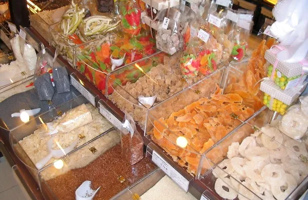 Koprsko malo  kraljestvo ore&scaron;čkov in suhega sadja