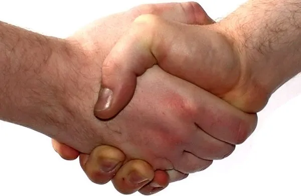 &Scaron;vica: Versko prepričanje ne more biti izgovor za zavrnitev rokovanja