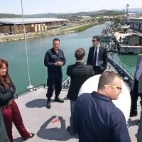Ministrica za obrambo Andreja Katič je na krovu vojaške ladje 
Triglav v Kopru poudarila velik doprinos Slovenije in ladje  v 
zadnji mednarodni operaciji reševanja beguncev in preganjanja tihotapcev v Sredozemskem morju.