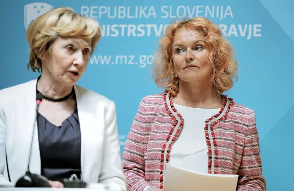 Ministrica za zdravje Milojka Kolar Celarc in državna sekretarka Sandra Tušar.  