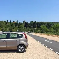 Parkirišče Stjuža v Strunjanu so po prenovi ponovno odprli. 
Cene parkiranja ostajajo nespremenjene.