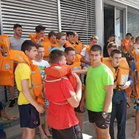 Bodoči pomorci so skakali v morje, minister pa ne