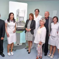 Že pred rezanjem traku so opravili enajst mamografij