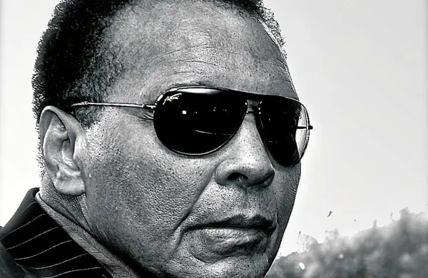 Umrl je Muhammad Ali, ameriška boksarska legenda.