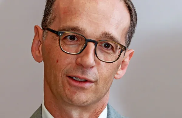 Nemški minister za pravosodje Heiko Maas je po pošti prejel 
grožnje s smrtjo.
