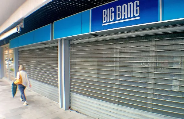 Če se bo namera občine uresničila, bodo tržnico preselili v 
strogi center mesta. Na dražbi namerava namreč kupiti 
prostore nekdanjega Mega centra ob trgovski hiši. 