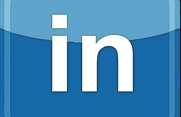 Ameriški tehnološki velikan Microsoft se je dogovoril za 26,2 
milijarde dolarjev vreden prevzem ameriške družbe Linkedin, 
ki upravlja istoimensko poslovno družbeno omrežje. 