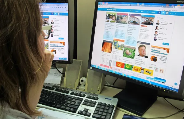 Novice do bralcev po različnih poteh, a z enako vrednostjo
