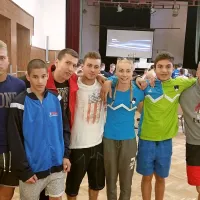 Z leve: Kristjan Kocjančič, Alex Guzej, trener Nikola Juretič, 
Leon Lovrec, Anja Jabločnik, Tilen Tudija, Tadej Černoga 