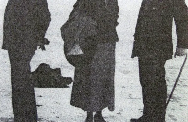 Vincenc Daneu (desno) s sinom Antoniom in hčerko Lily leta 
1918 na zamrznjenem züriškem jezeru 