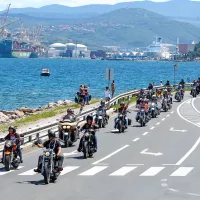 Harleya&scaron;i so se podali na paradno vožnjo po istrskih cestah (foto)